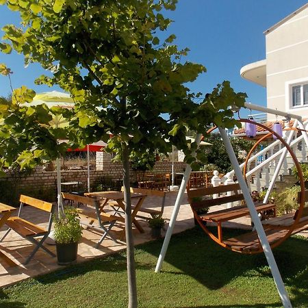 Hotel Chris Ksamil Kültér fotó