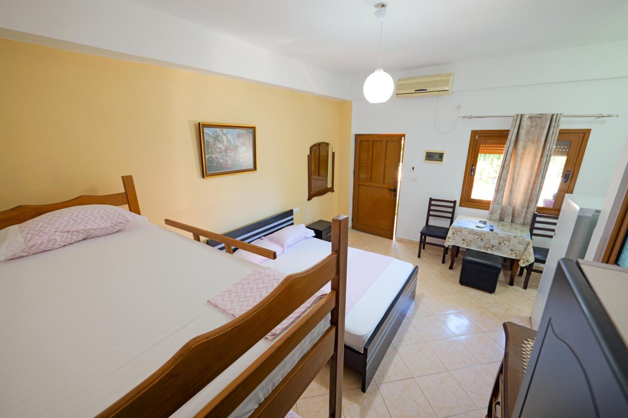 Hotel Chris Ksamil Kültér fotó