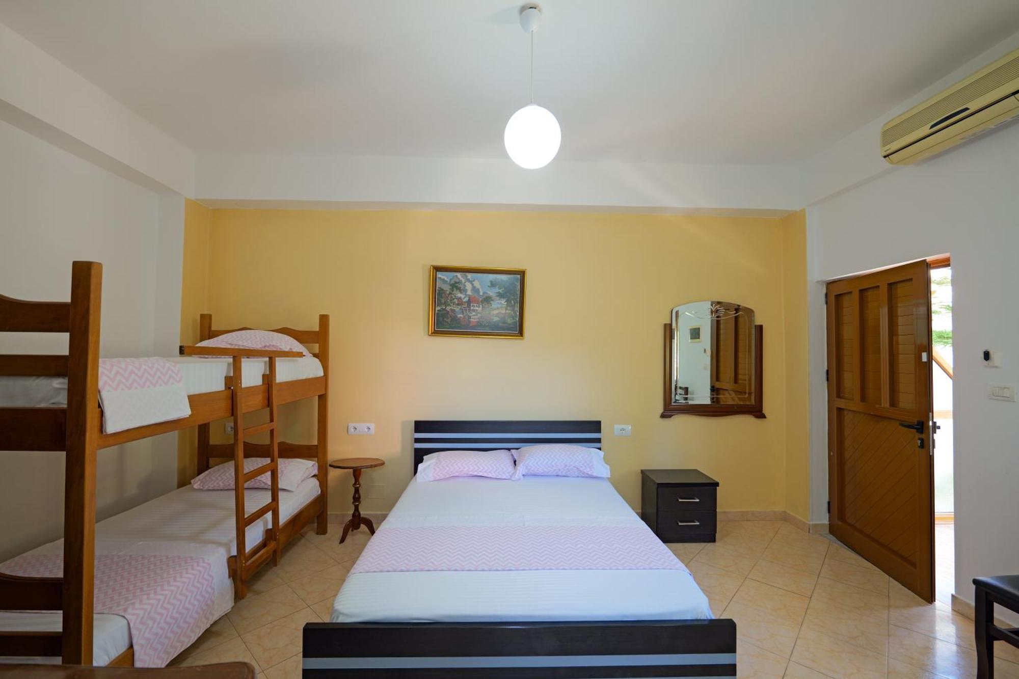 Hotel Chris Ksamil Kültér fotó
