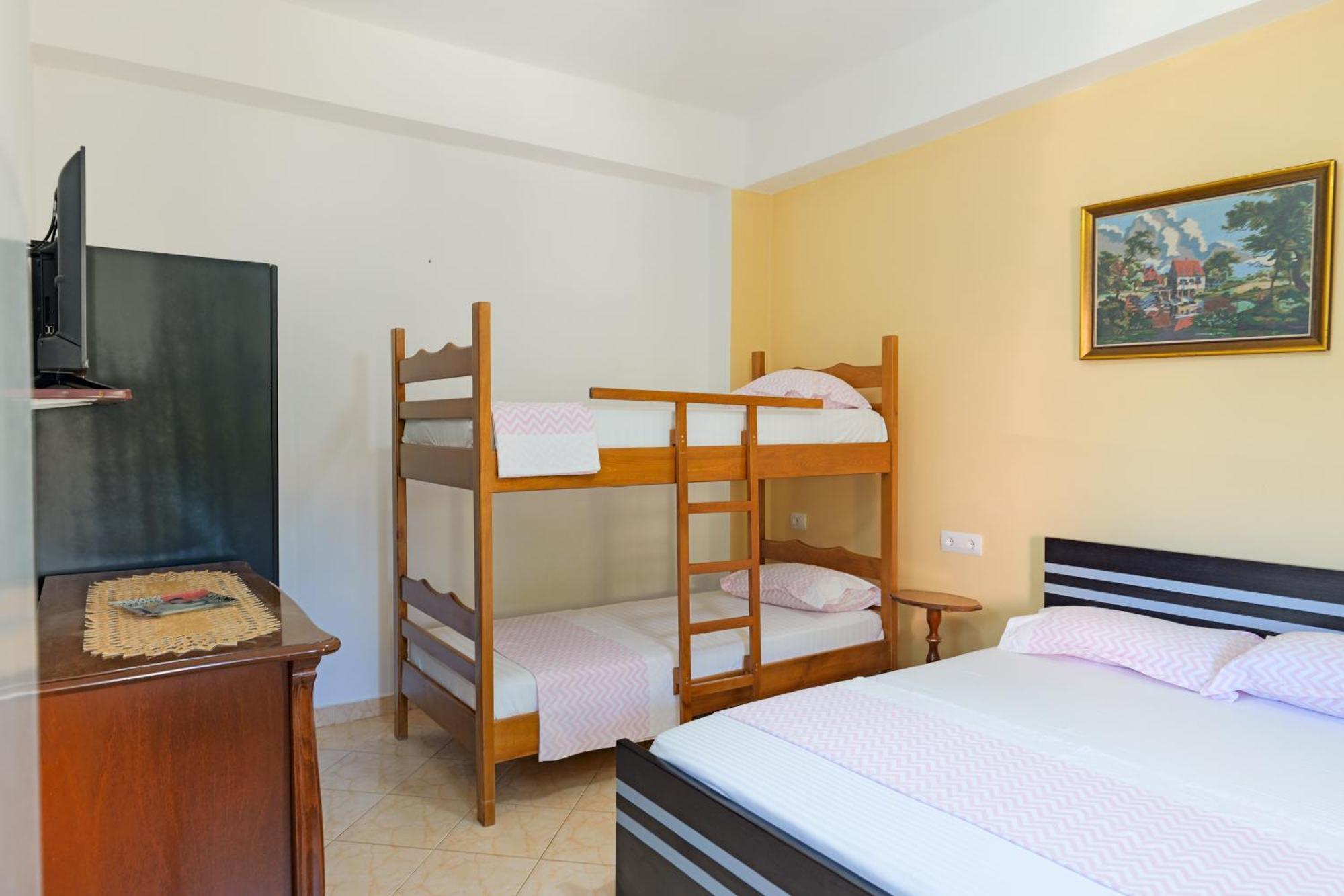 Hotel Chris Ksamil Kültér fotó