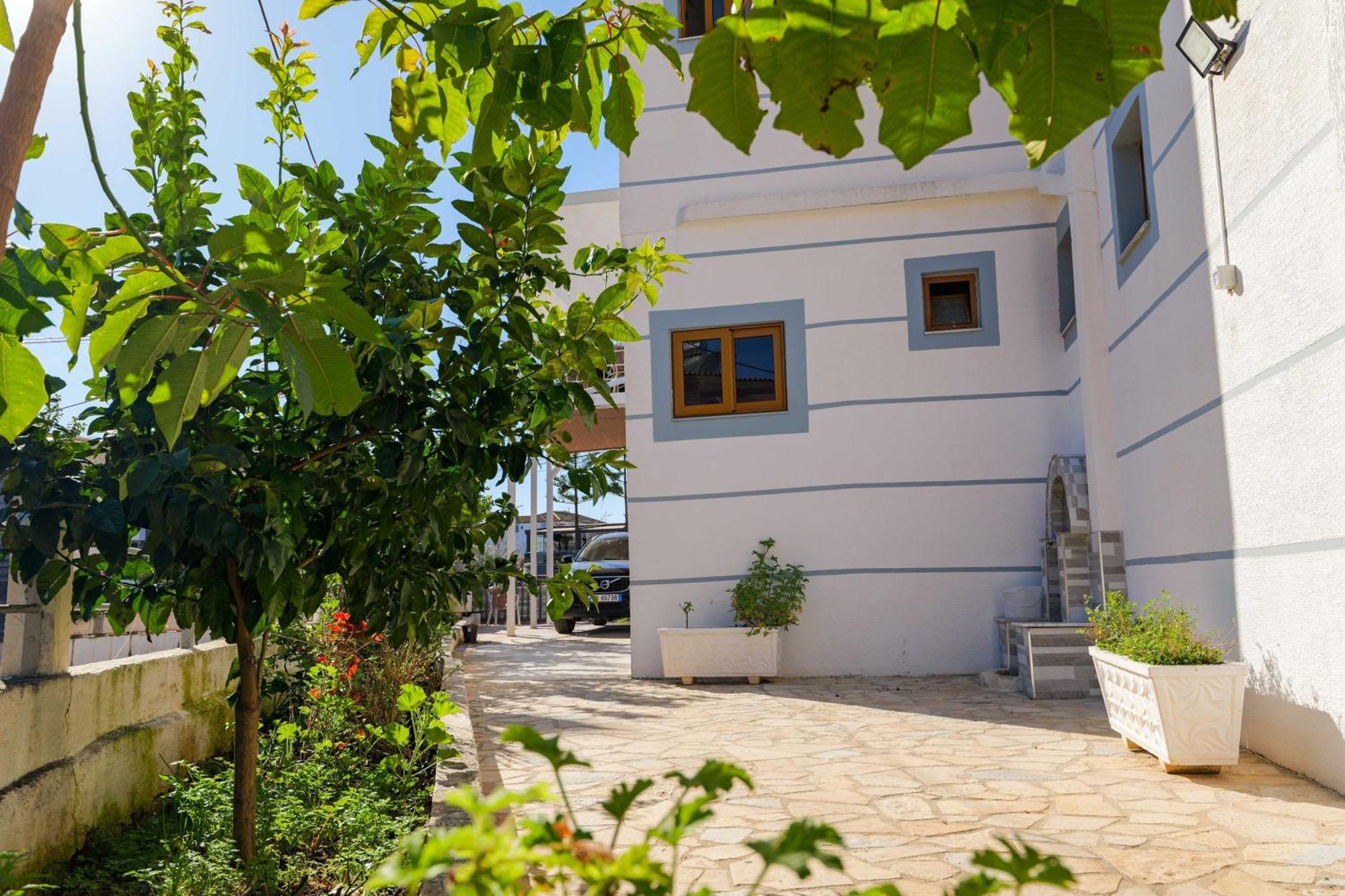 Hotel Chris Ksamil Kültér fotó