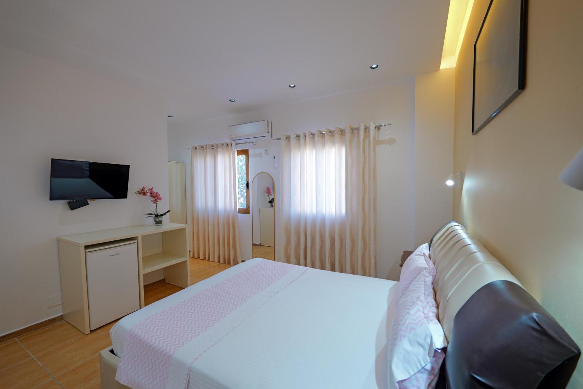 Hotel Chris Ksamil Kültér fotó