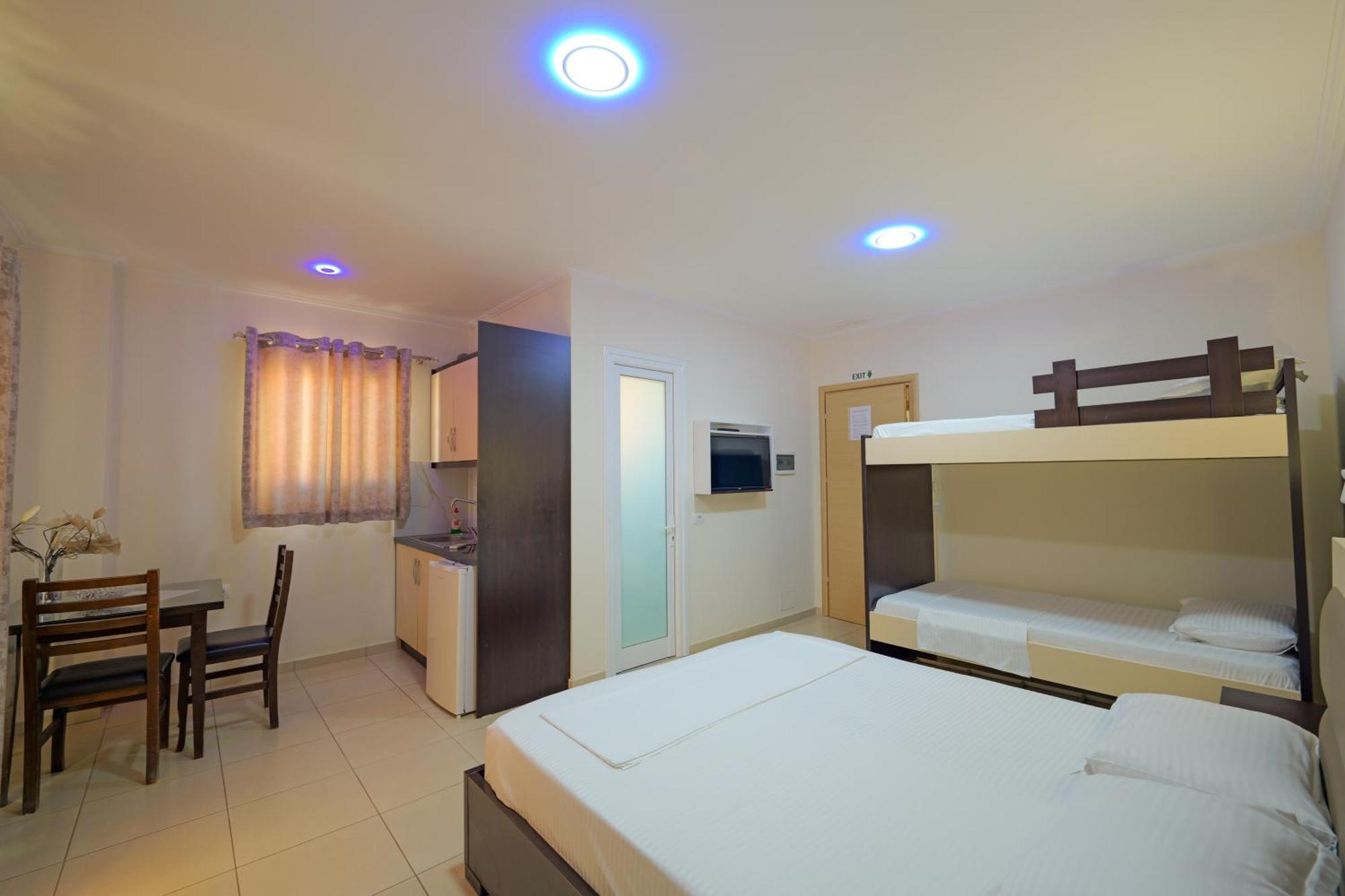 Hotel Chris Ksamil Kültér fotó