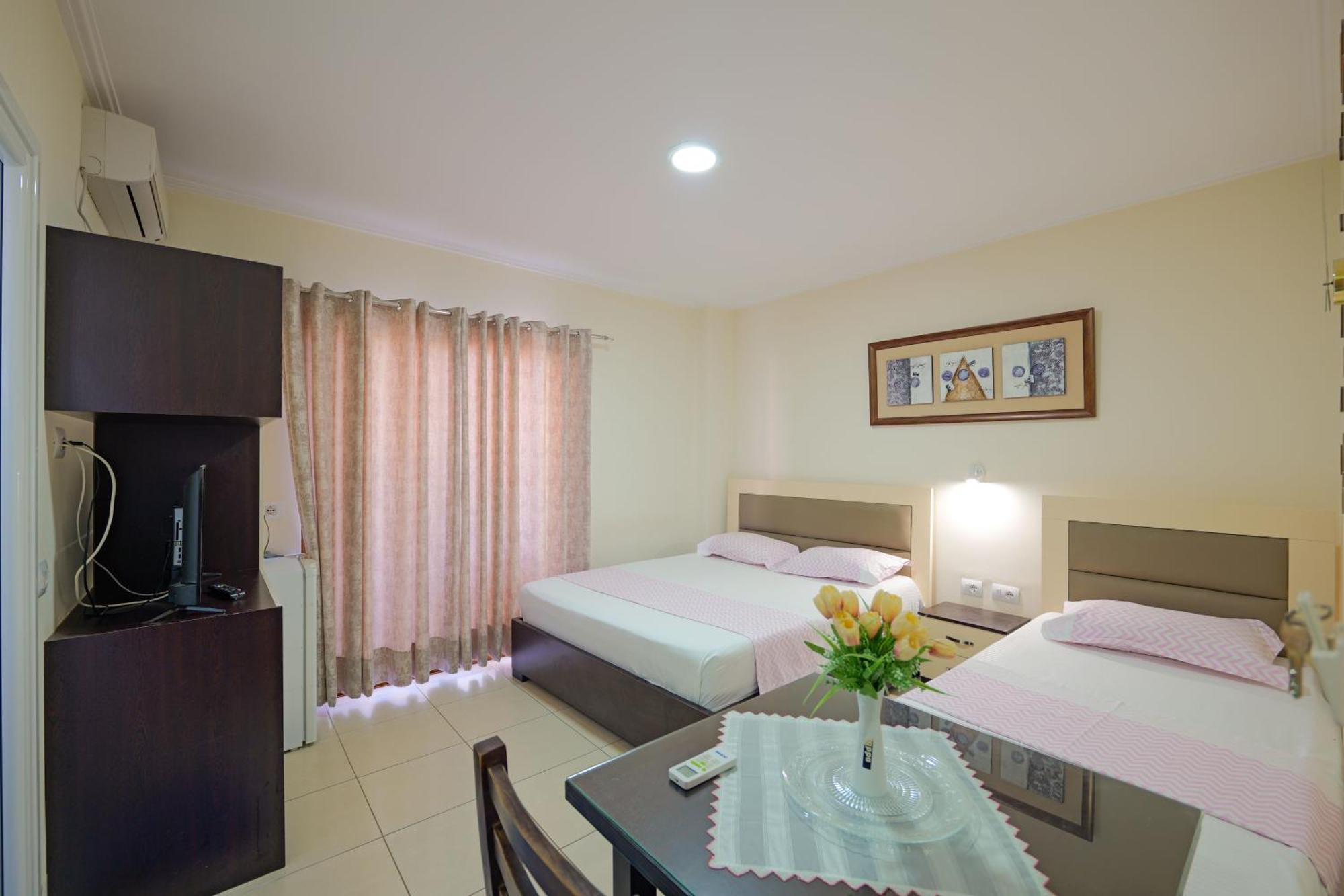 Hotel Chris Ksamil Kültér fotó