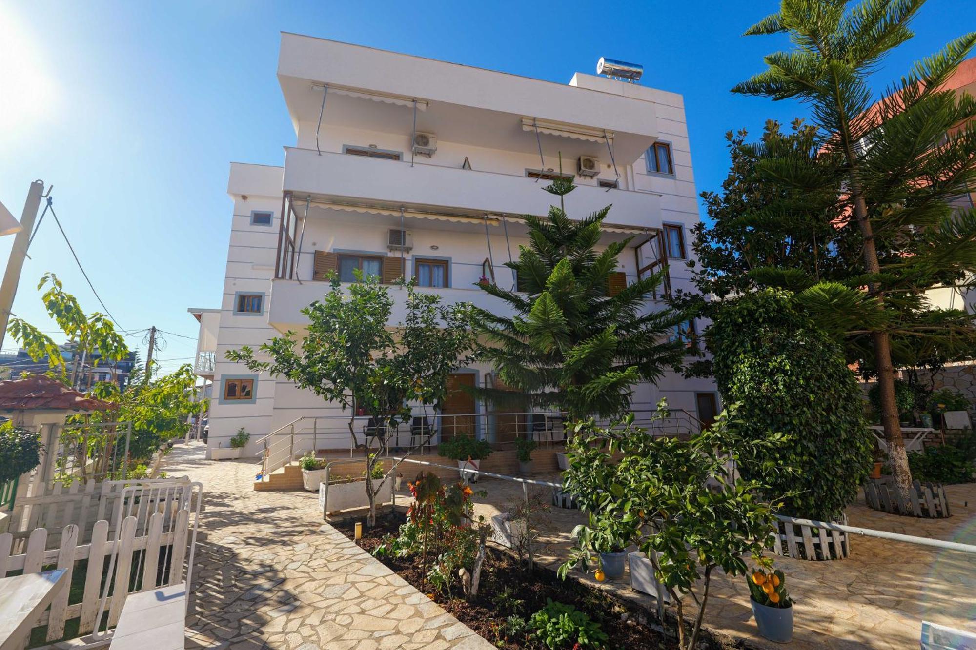 Hotel Chris Ksamil Kültér fotó